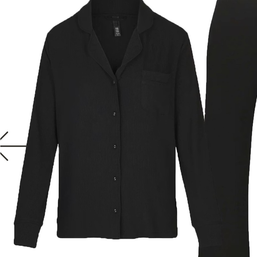 Skims Black Soft Lounge Top